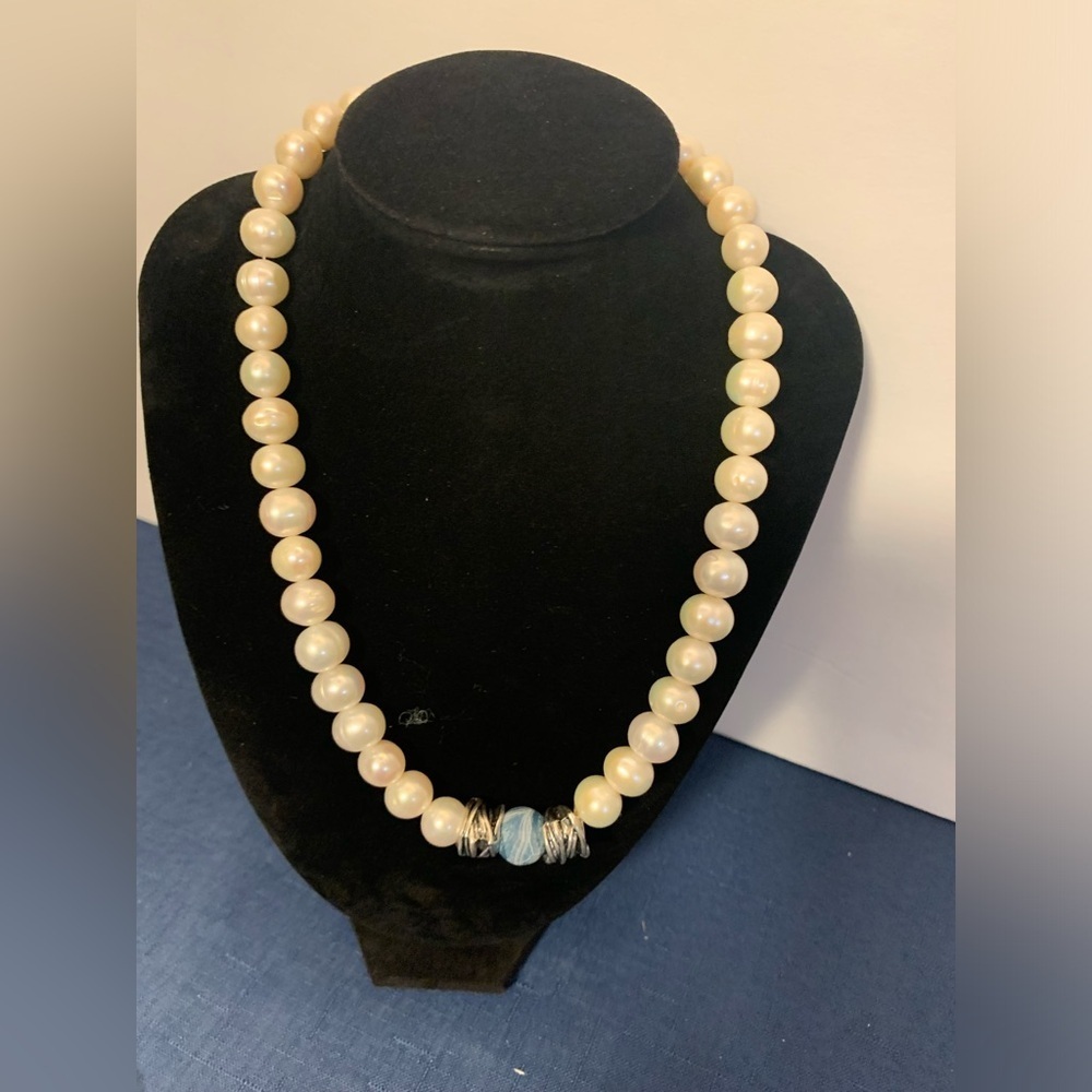 Costume Jewellery Necklace with White and Blue Beads